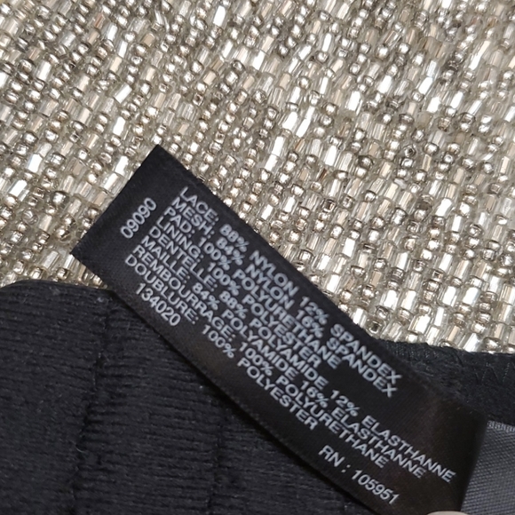 SOLD!! NATORI Black Lace Overlay Bra - Size 32DD - Picture 7 of 7